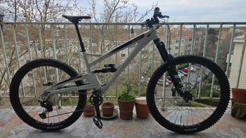 Used Orange Switch 6 2022 2022 Mountainbike, Light Gray — image 1 of 3