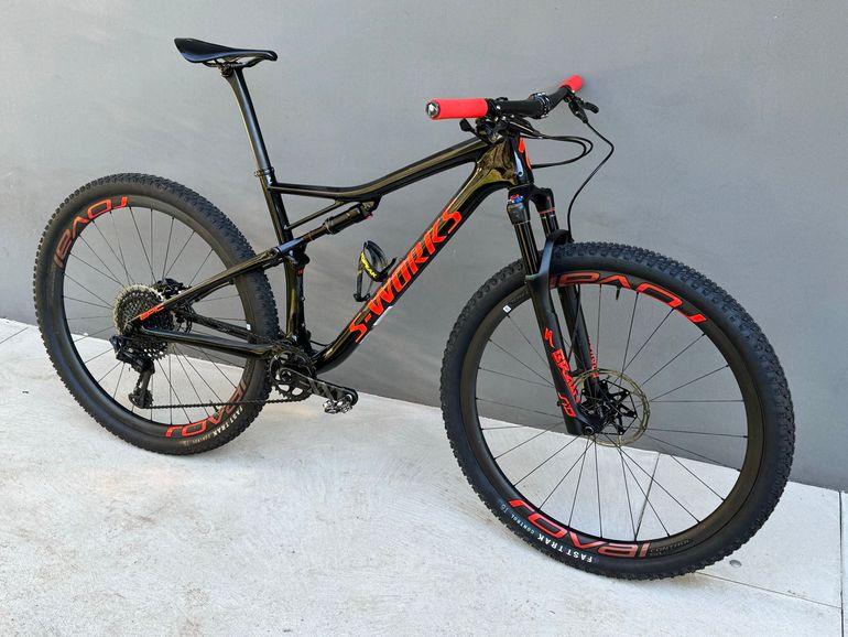 Used Specialized Men's S-Works Epic 2019 2019 Mountainbike, Black, 29 — image 5 of 11