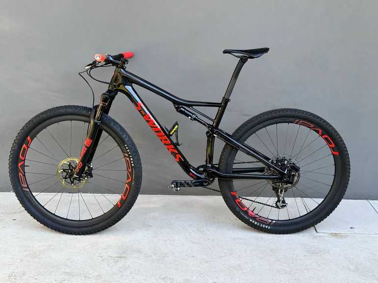 Used Specialized Men's S-Works Epic 2019 2019 Mountainbike, Black, 29 — image 6 of 11