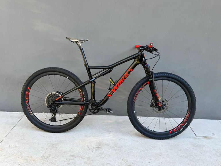 Used Specialized Men's S-Works Epic 2019 2019 Mountainbike, Black, 29 — image 4 of 11
