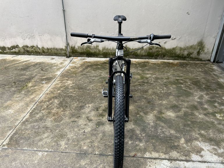 Used Trek Procaliber 9.7 2024 2024 Mountainbike, White, 29 — image 6 of 9