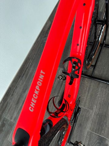 Tweedehands Trek Checkpoint SLR 7 eTap 2023 2023 Road & Gravel — afbeelding 7 van 8