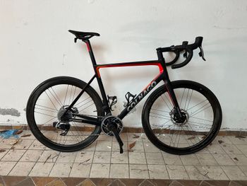 Tweedehands Colnago V3- RS 2020 Road & Gravel — afbeelding 1 van 8