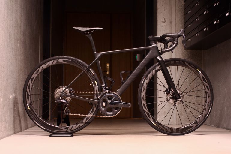 Used Canyon Ultimate CF SLX Disc 8.0 Di2 2018 2018 Road & Gravel, Nero — image 1 of 7