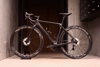 Used Canyon Ultimate CF SLX Disc 8.0 Di2 2018 2018 Road & Gravel, Nero — image 3 of 7