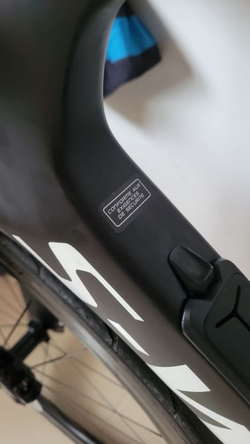 Used specialized shiv disc 2022 Road & Gravel, Black — image 2 of 8