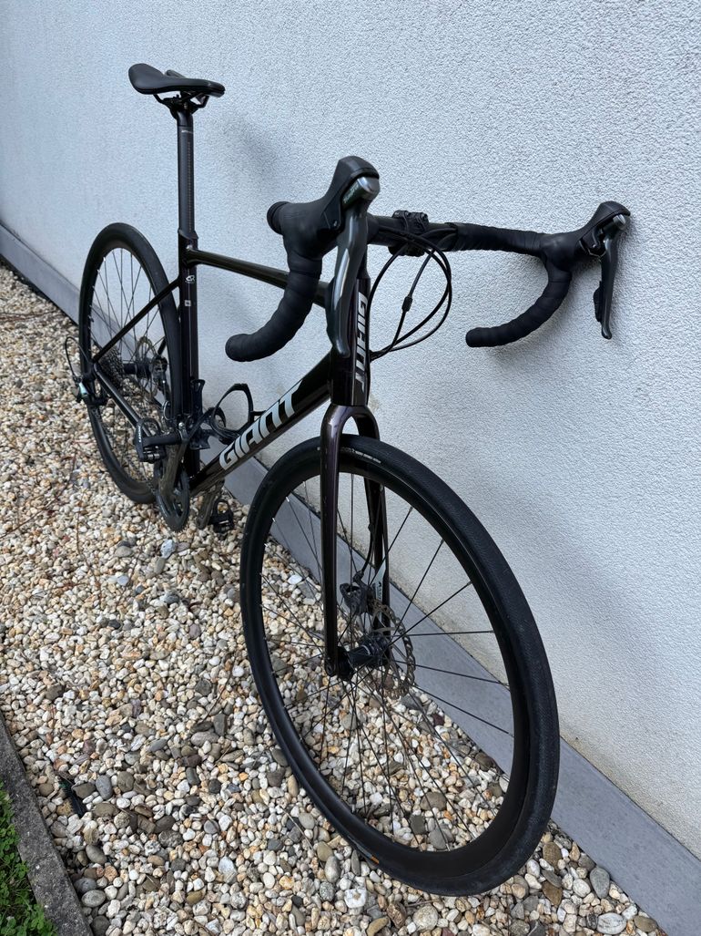 Used Giant Contend Shimano Tiagra 2022 Road & Gravel — image 3 of 5