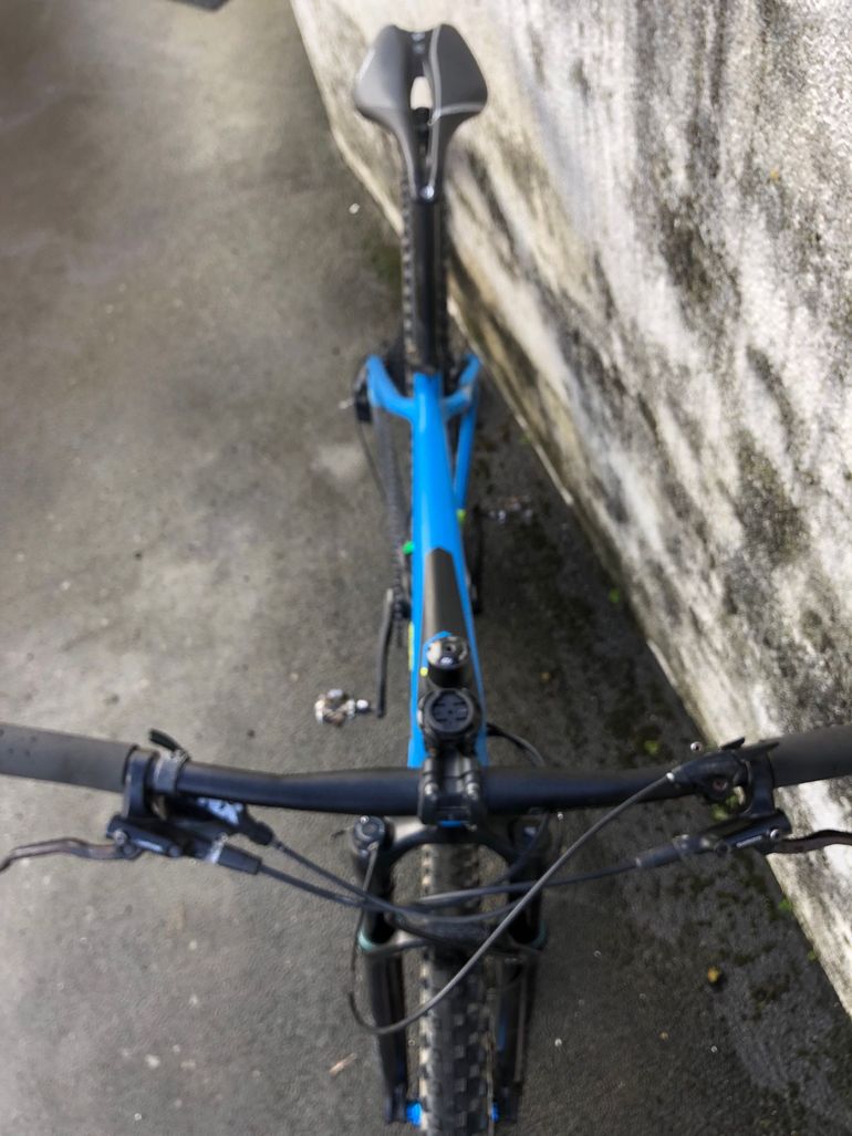 Bergamont Revox Team 2021 Mountainbike d'occasion — image 2 sur 9