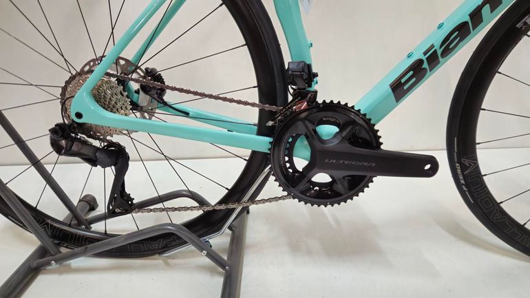 Used Bianchi Specialissima Shimano Ultegra Di2 2025 Road & Gravel, Green — image 2 of 3
