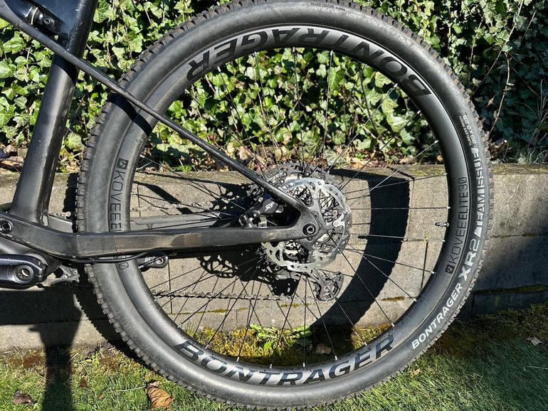 Gebrauchtes Trek Supercaliber 9.8 XT 2020 2020 Mountainbike, Schwarz, 29 — Bild 4 von 7