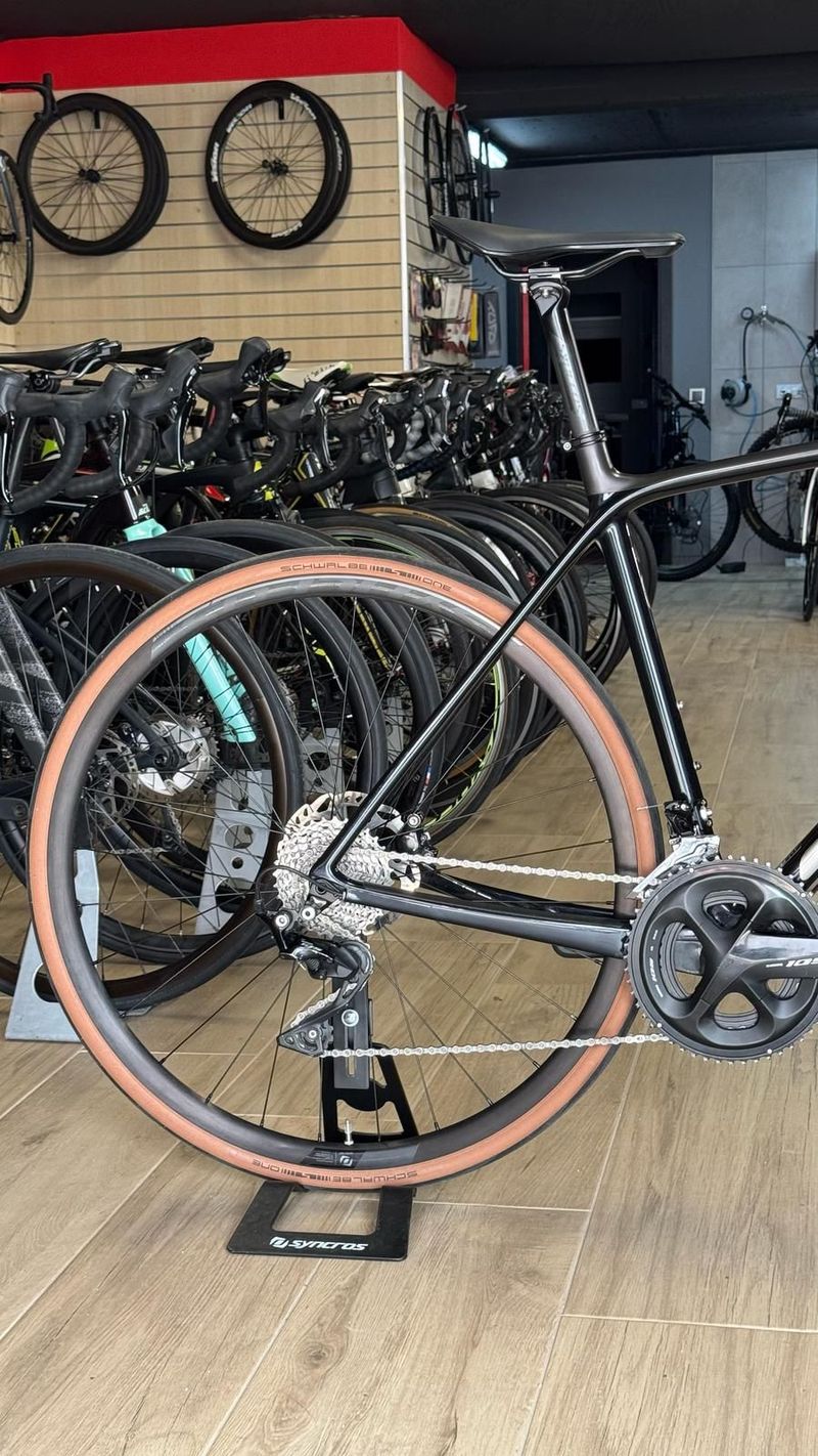 Gebrauchtes Scott Addict 20 disc 2019 2019 Road & Gravel, Schwarz — Bild 3 von 12