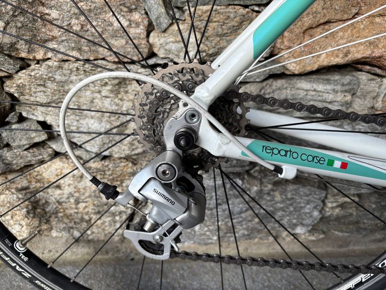 Bianchi Nirone7 C2C 2011年モデル 2011 Bianchi Via Nir - Bicycle Details - BicycleBlueBook.com