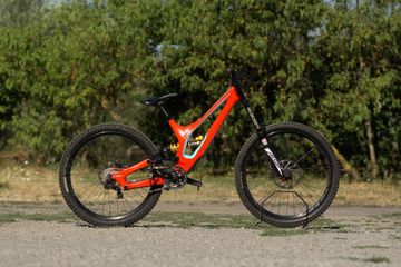 Brugt Specialized Demo 8 I Carbon 2018 2018 Mountainbike — billede 4 af 4