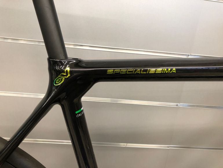 Used Bianchi SPECIALISSIMA ULTEGRA Di2 DISC 12V 2022 Road & Gravel, Black — image 2 of 4