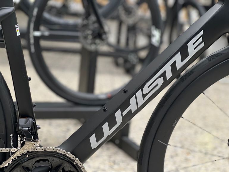 Used Whistle WHISTLE VAERO DURACE DI2 12V 2025 Road & Gravel — image 7 of 12