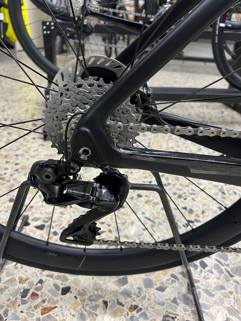 Used Whistle WHISTLE VAERO DURACE DI2 12V 2025 Road & Gravel — image 10 of 12