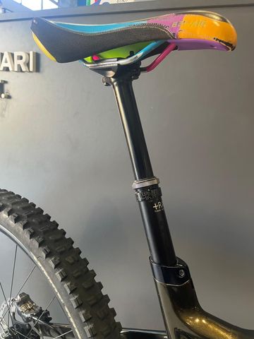 Używany Lapierre Zesty AM CF 8.9 2023 2022 Mountainbike — zdjęcie 7 z 9