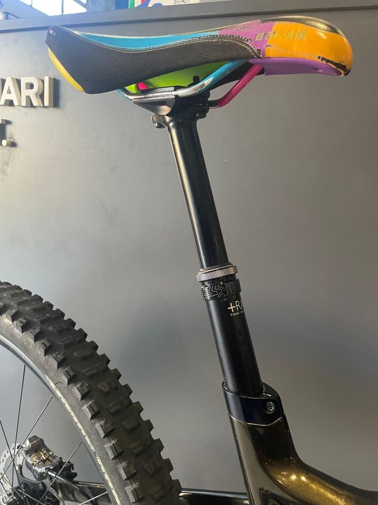 Used Lapierre Zesty AM CF 8.9 2023 2022 Mountainbike, Black, 29 — image 7 of 9
