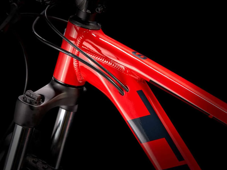 Used Trek Marlin Shimano Altus 2023 Mountainbike, Red — image 3 of 5