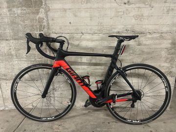 Used Giant Propel Advanced 1 2017 2017 Road & Gravel, Black — image 5 of 6