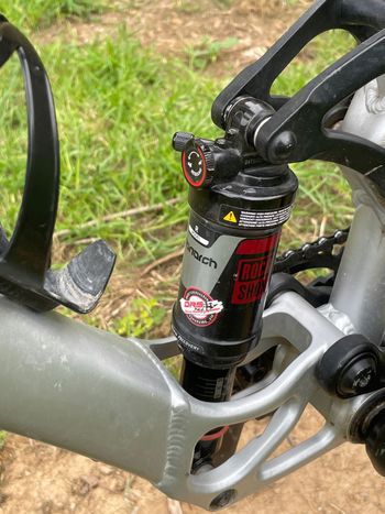 Giant Reign 2 2006 Mountainbike usato, Grigio chiaro — immagine 4 di 7