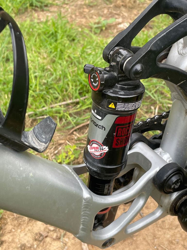 Giant Reign 2 2006 Mountainbike usato, Grigio chiaro — immagine 4 di 7