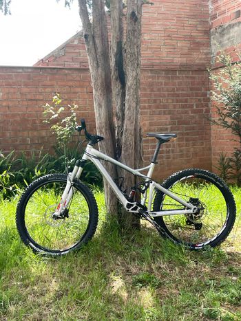 Used Giant Reign 2 2006 MTB