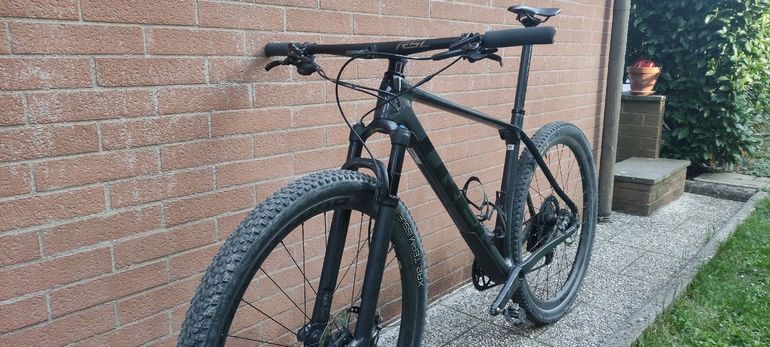Gebrauchtes Trek Procaliber 9.8 2023 2023 Mountainbike, Schwarz, 29 — Bild 2 von 4