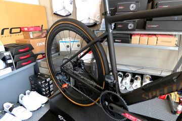 Used Specialized Diverge SRAM Force eTap AXS 2022 Road & Gravel, Orange — image 9 of 24