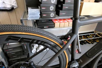 Used Specialized Diverge SRAM Force eTap AXS 2022 Road & Gravel, Orange — image 13 of 24