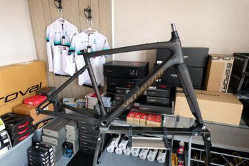 Used Specialized Diverge SRAM Force eTap AXS 2022 Road & Gravel, Orange — image 2 of 24