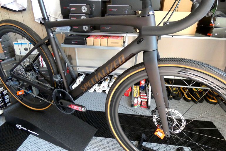 Used Specialized Diverge SRAM Force eTap AXS 2022 Road & Gravel, Orange — image 20 of 24
