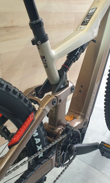 Käytetty Focus THRON² 6.8 ABS 2025 Mountainbike — kuva 8 / 8