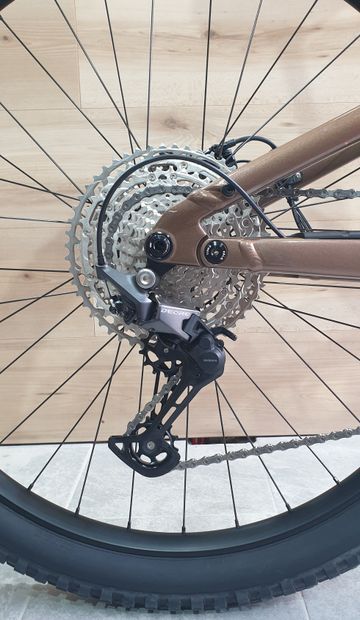 Käytetty Focus THRON² 6.8 ABS 2025 Mountainbike — kuva 3 / 8