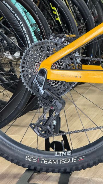 Used Trek Rail Sram Eagle Transmission X0 2023 Mountainbike, Orange — image 12 of 13