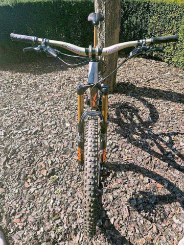 Brugt YT Industries Jeffsy 27 CF Pro Race 2018 2018 Mountainbike — billede 2 af 8