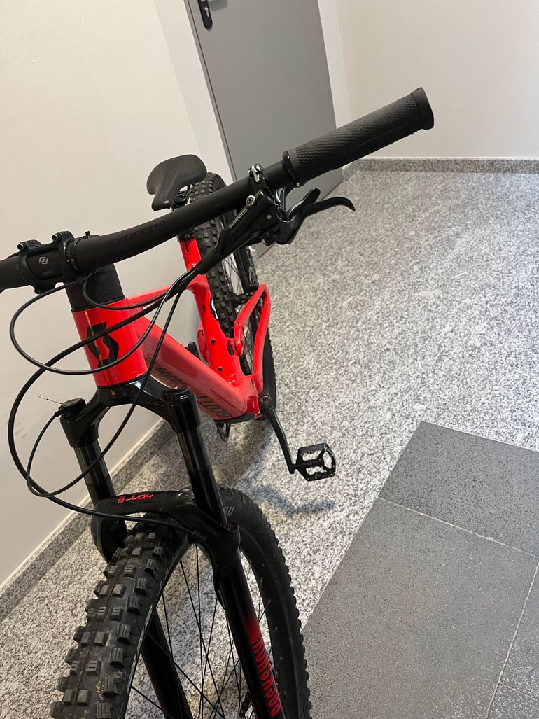 Used Scott Spark Shimano Deore XT 2023 Mountainbike, Red — image 2 of 6