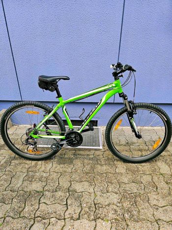 Used Specialized Hardrock 26 2014 2014 Mountainbike, Green, 26 — image 1 of 10