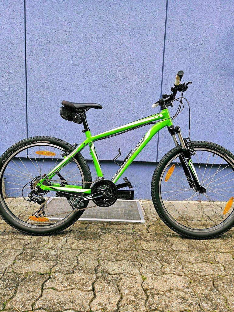 Used Specialized Hardrock 26 2014 2014 Mountainbike, Green, 26 — image 2 of 10
