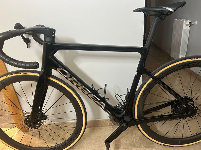 Used Orbea Orca SRAM Rival eTap AXS 2023 Road & Gravel, Negro — image 1 of 11