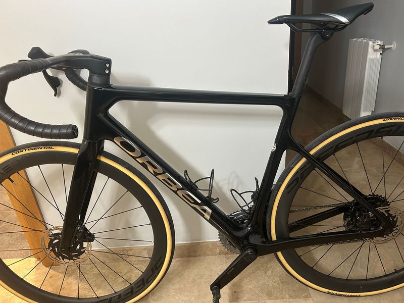 Używany Orbea Orca SRAM Rival eTap AXS 2023 Road & Gravel — zdjęcie 1 z 11