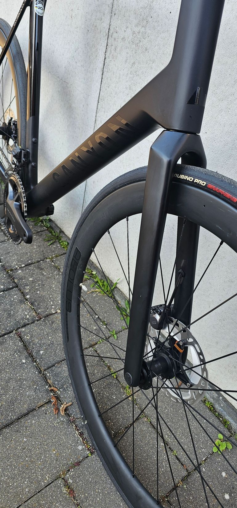 Used Canyon ULTIMATE CF SLX 8 DI2 2023 Road & Gravel, Black — image 11 of 12