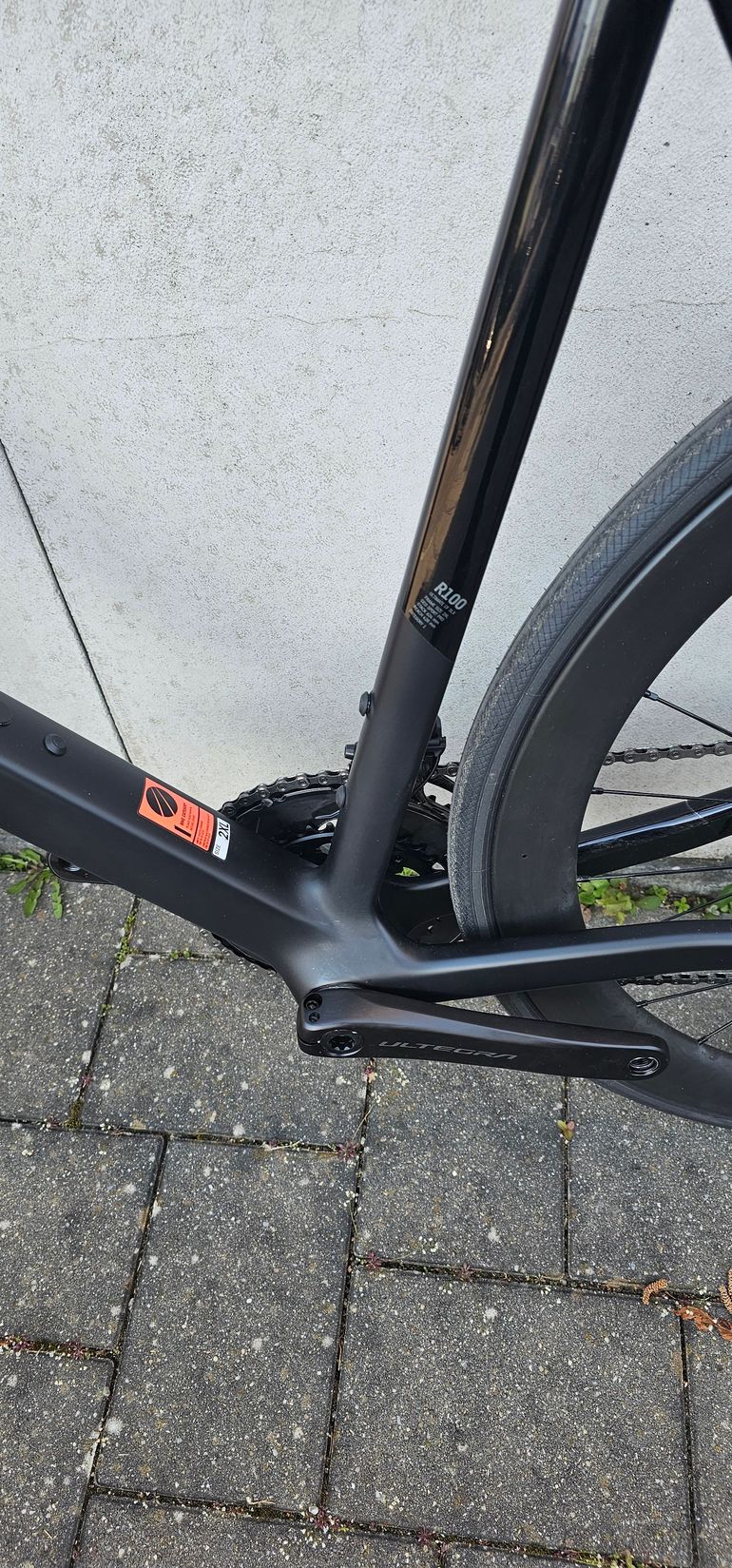 Used Canyon ULTIMATE CF SLX 8 DI2 2023 Road & Gravel, Black — image 12 of 12