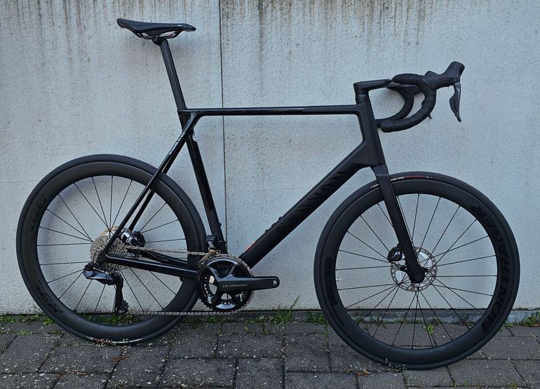 Used Canyon ULTIMATE CF SLX 8 DI2 2023 Road & Gravel, Black — image 1 of 12