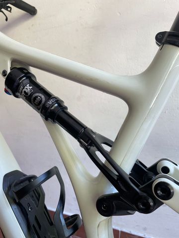 Used Specialized Stumpjumper Comp 2022 2022 Mountainbike, White, 29 — image 14 of 17
