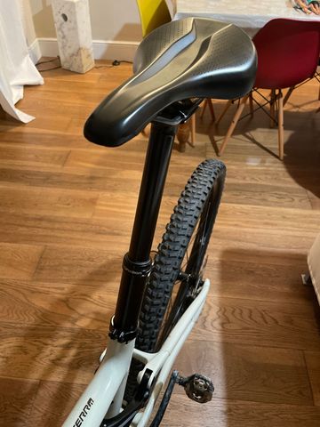 Used Specialized Stumpjumper Comp 2022 2022 Mountainbike, White, 29 — image 7 of 17