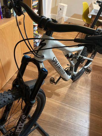Used Specialized Stumpjumper Comp 2022 2022 Mountainbike, White, 29 — image 4 of 17