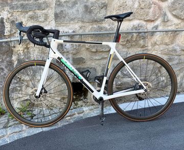 Brugt Canyon Ultimate CF SLX 8 Disc LTD 2022 2022 Road & Gravel — billede 1 af 17