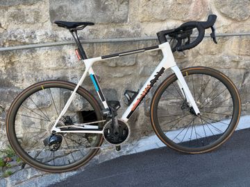 Brugt Canyon Ultimate CF SLX 8 Disc LTD 2022 2022 Road & Gravel — billede 8 af 17