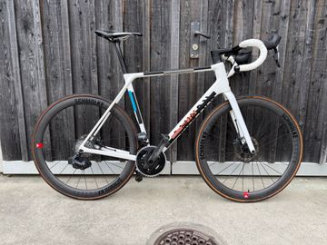Canyon Ultimate CF SLX 8 Disc LTD 2022 2022 Road & Gravel de segunda mano